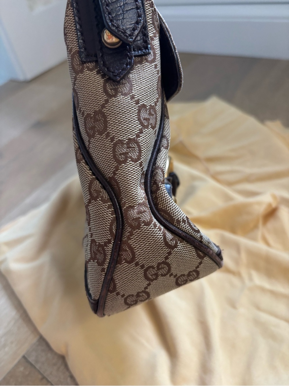 Gucci Beige/Brown Monogram Shoulder Bag with Gold Horsebit Accents tom ford - Picture 13 of 15